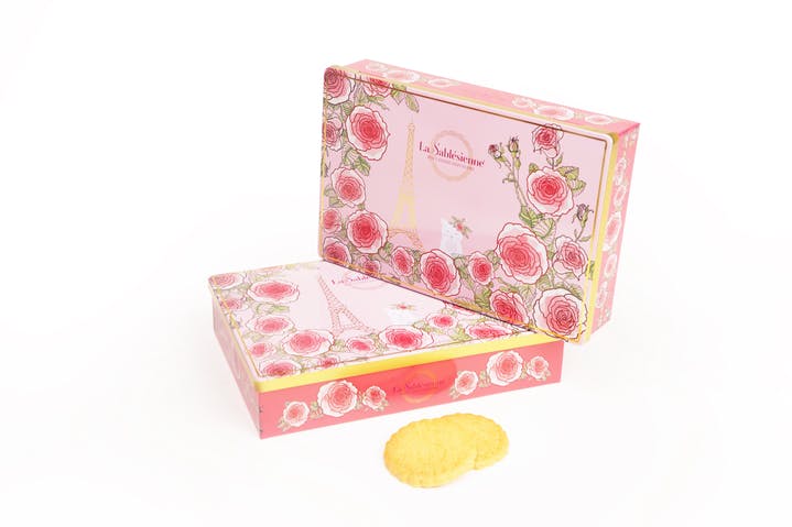 BOX "ONE MORNING IN PARIS" by LA SABLÉSIENNE available at Les Belles Saveurs.