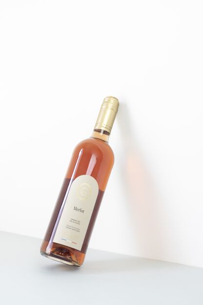 Organic & Alcohol-Free Cuvée • Merlot grape variety 750ml